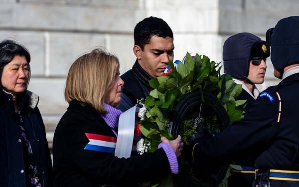 Command Sgt. Maj. Brandsasse Lays a Wreath at the Tomb of the Unknown Soldier