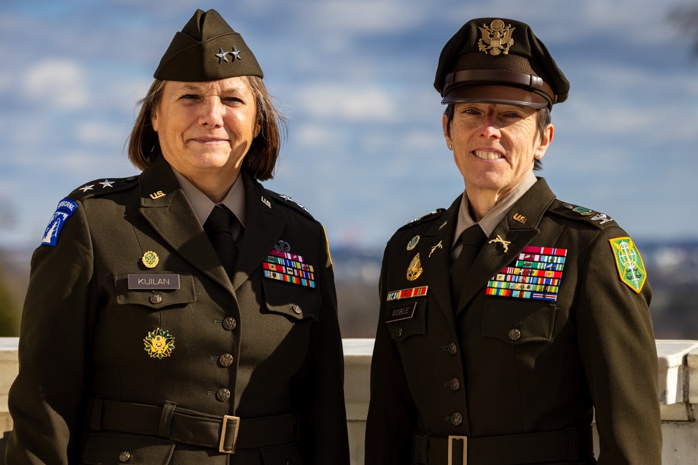 Command Sgt. Maj. Brandsasse Lays a Wreath at the Tomb of the Unknown Soldier