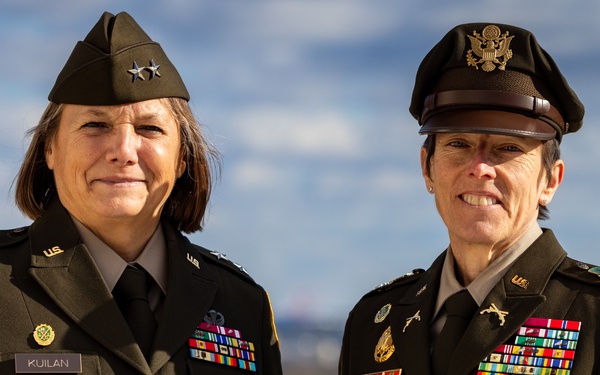 Command Sgt. Maj. Brandsasse Lays a Wreath at the Tomb of the Unknown Soldier