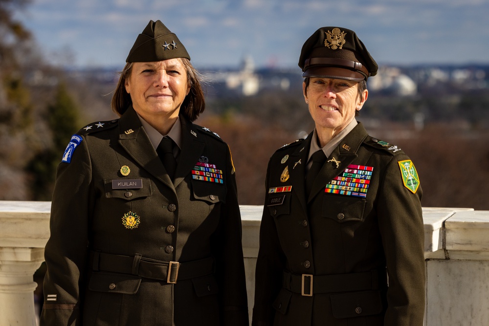 Command Sgt. Maj. Brandsasse Lays a Wreath at the Tomb of the Unknown Soldier