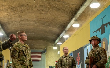 Defenders participate in TCCC Combat Lifesaver training