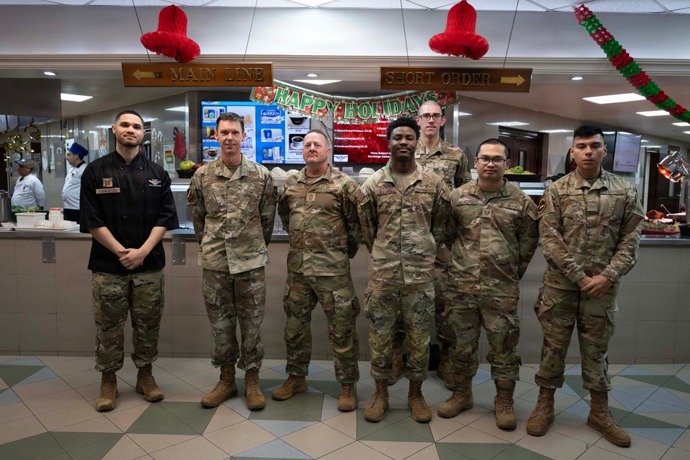 39th ABW Leadership Shows Appreciation During Holiday Meal