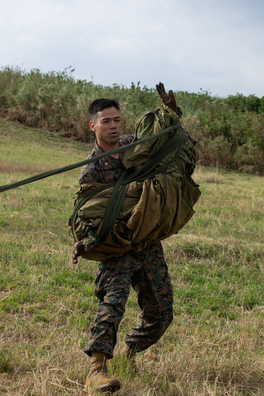 3rd Landing Support Battalion Marines Conduct Airborne and Air Delivery Training on Ie Shima, Okinawa
