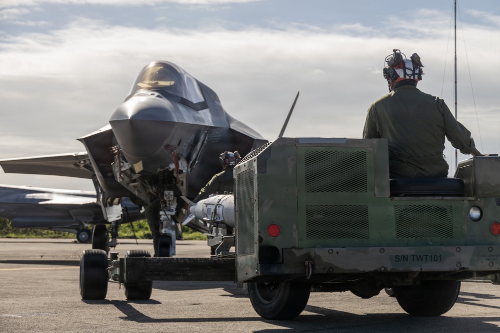 VMFA-225 conducts F-35B operations in Puerto Rico