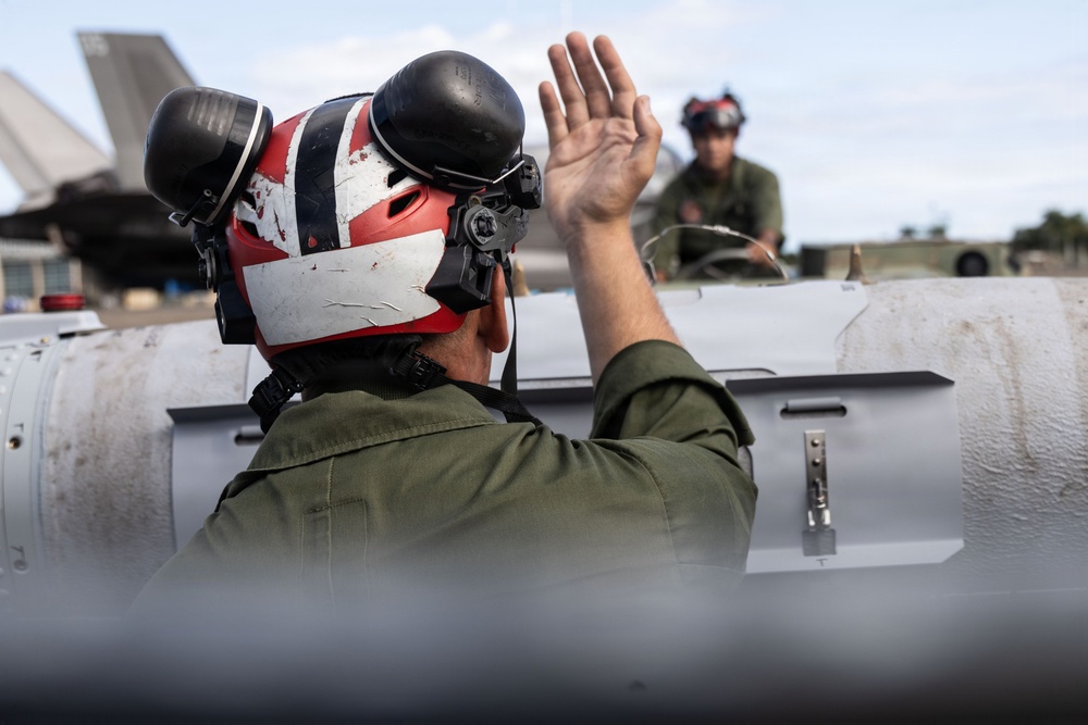 VMFA-225 conducts F-35B operations in Puerto Rico