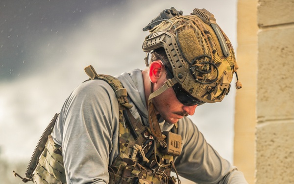 EOD Technicians Compete in Coconut Crab Competition (Additional Coverage)