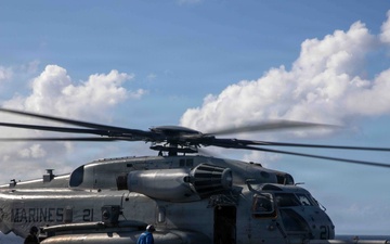 Flight Operations aboard USS Fort Lauderdale