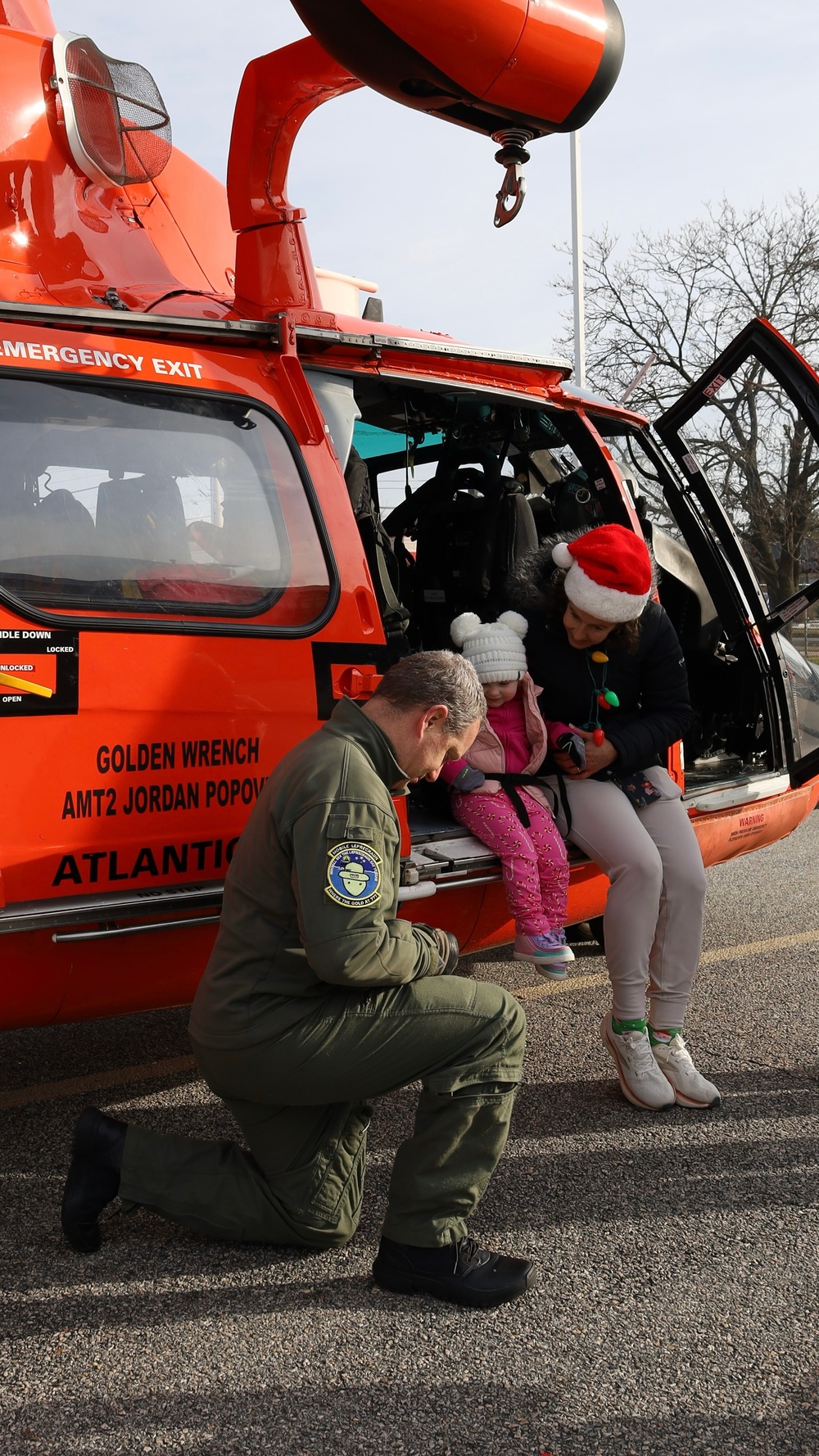 Coast Guard Air Station Atlantic City visits local school for holidays