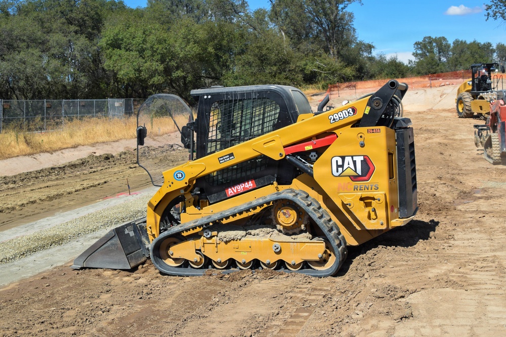 Work Underway at Dike 3