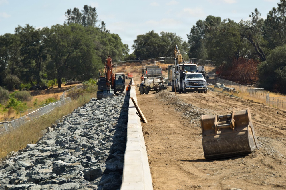 Work Underway at Dike 6