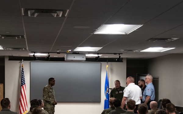 Altus hosts Transportation Command Commander