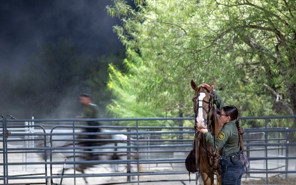 Border Patrol Horse Patrol Unit prepares for Rio Grande patrol