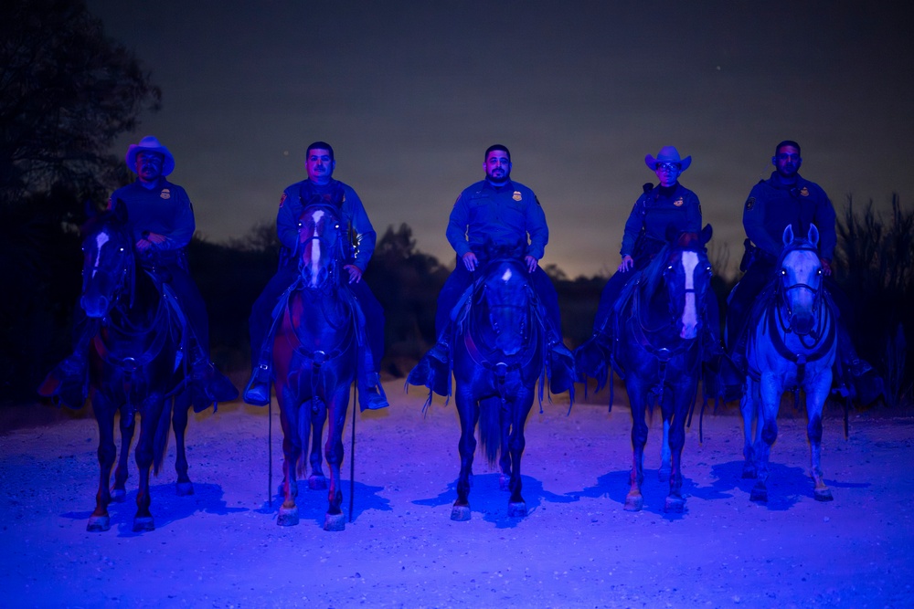 Border Patrol Horse Patrol Unit prepares for Rio Grande patrol