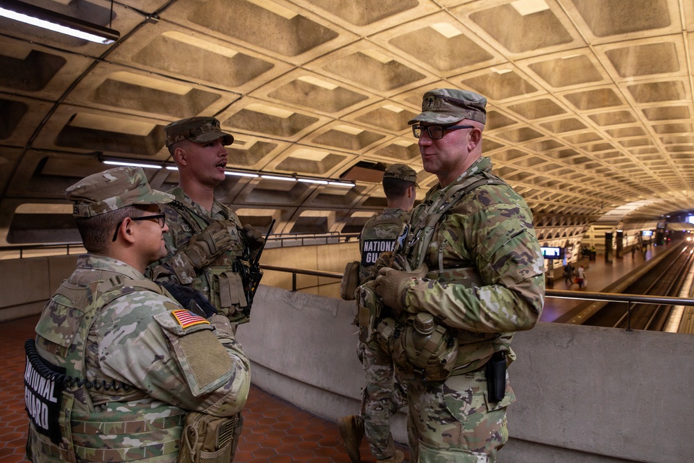 Arkansas National Guardsmen assist with Joint Task Force D.C. Mission