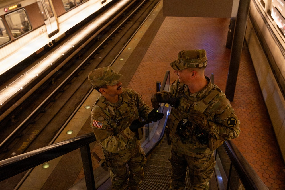 Arkansas National Guardsmen assist with Joint Task Force D.C. Mission