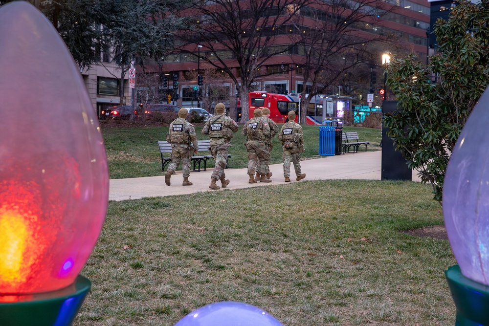 Arkansas National Guardsmen assist with Joint Task Force D.C. Mission