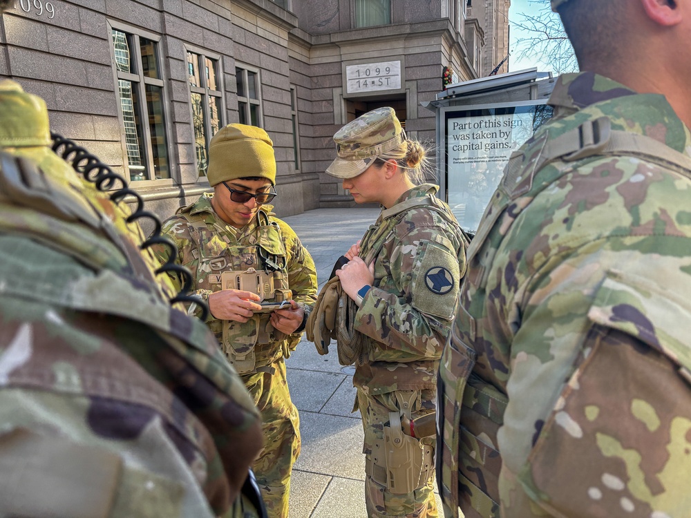 Arkansas National Guardsmen assist with Joint Task Force D.C. Mission