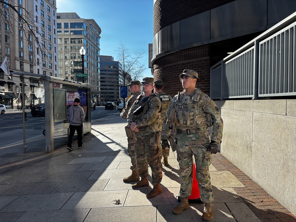 Arkansas National Guardsmen assist with Joint Task Force D.C. Mission
