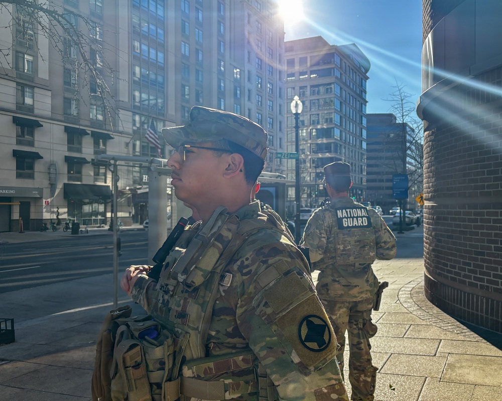Arkansas National Guardsmen assist with Joint Task Force D.C. Mission