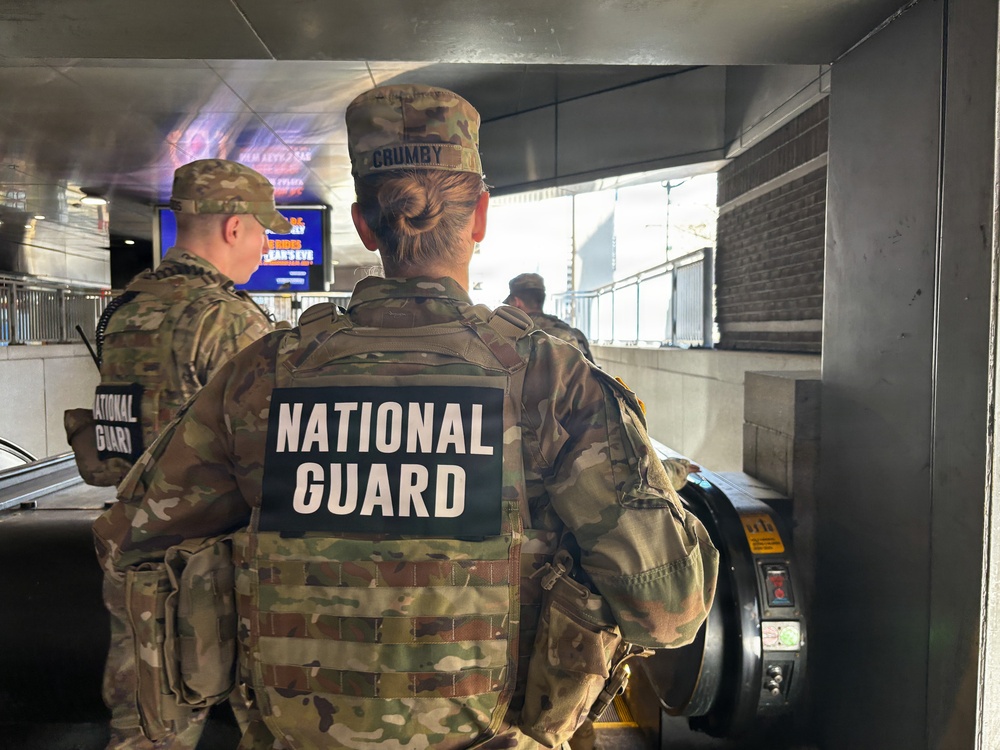 Arkansas National Guardsmen assist with Joint Task Force D.C. Mission
