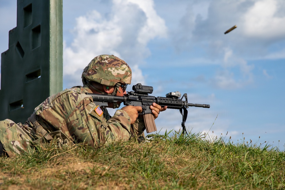 412th Civil Affairs Battalion weapon qualification