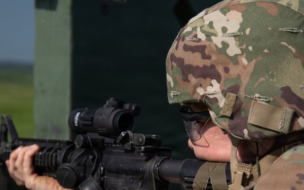 412th Civil Affairs Battalion weapon qualification