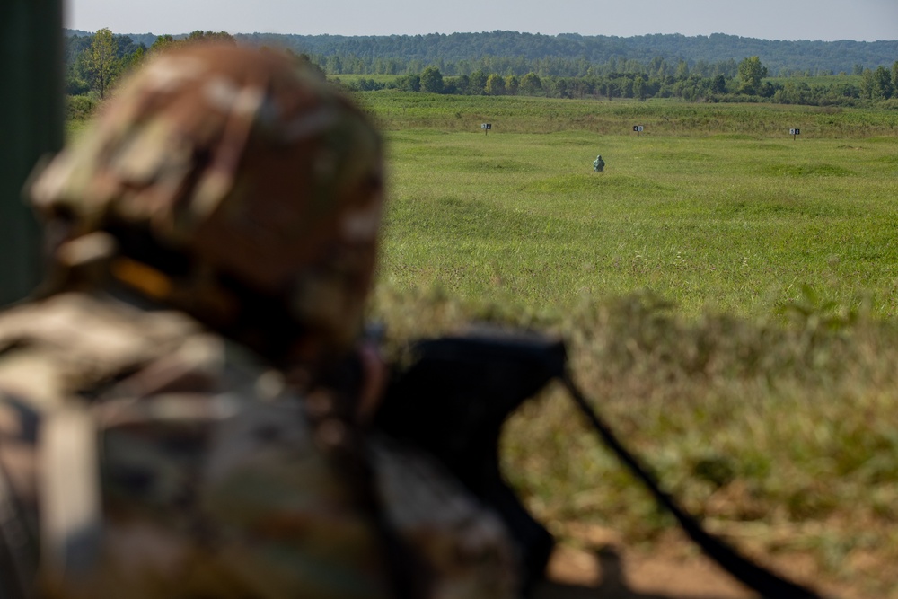 412th Civil Affairs Battalion weapon qualification