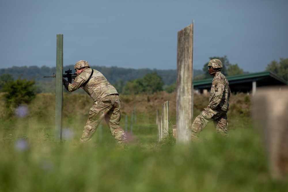 412th Civil Affairs Battalion weapon qualification