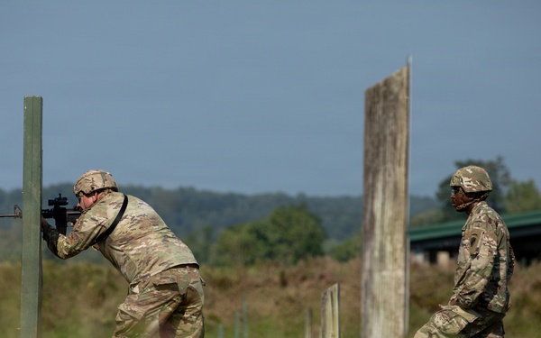 412th Civil Affairs Battalion weapon qualification