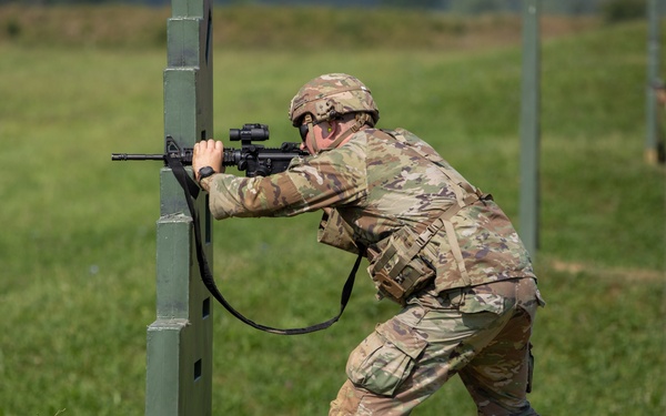 412th Civil Affairs Battalion weapon qualification