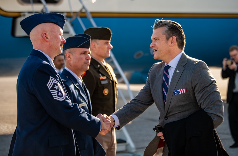 Secretary of War addresses Indiana Defense Summit