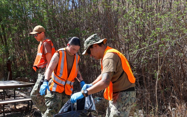 JBPHH Volunteers Lualualei Cleanup