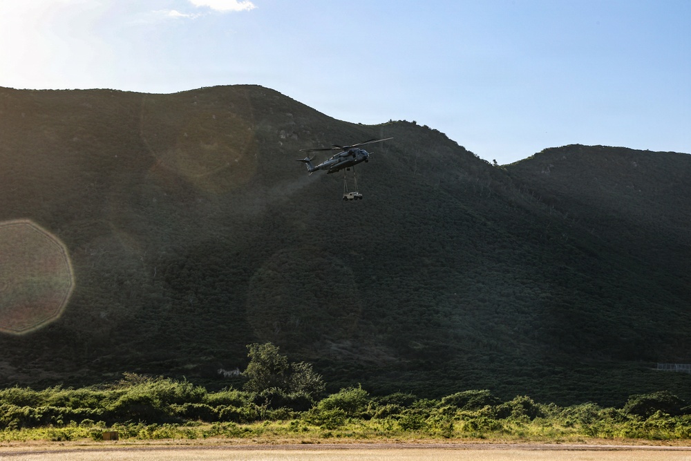 22nd MEU(SOC) | CLB Conducts Helicopter Support Team Training in Puerto Rico