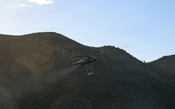 22nd MEU(SOC) | CLB Conducts Helicopter Support Team Training in Puerto Rico