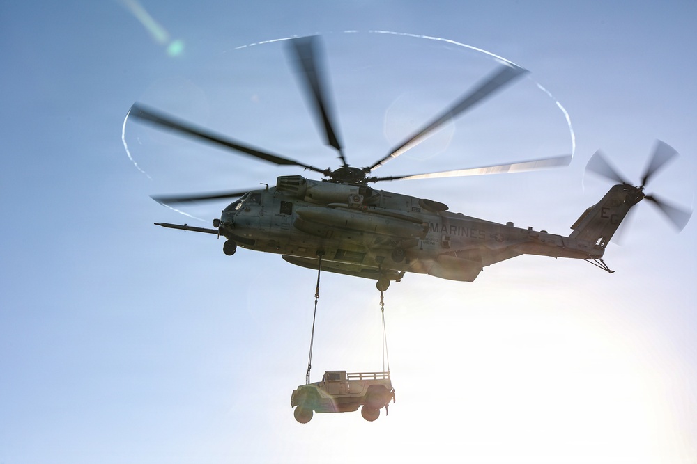 22nd MEU(SOC) | CLB Conducts Helicopter Support Team Training in Puerto Rico