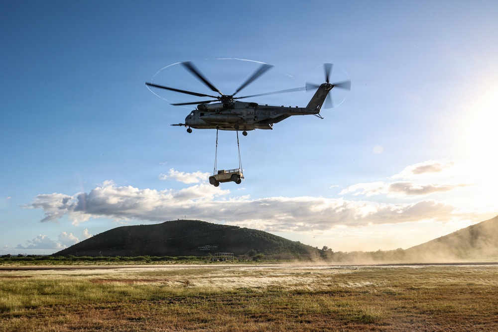 22nd MEU(SOC) | CLB Conducts Helicopter Support Team Training in Puerto Rico