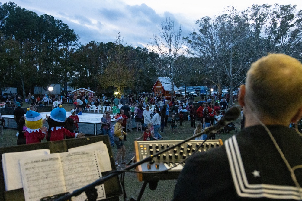 Navy Band Southeast's Popular Music Group - Pride Performs at Naval Air Station Jacksonville's Annual Tree Lighting
