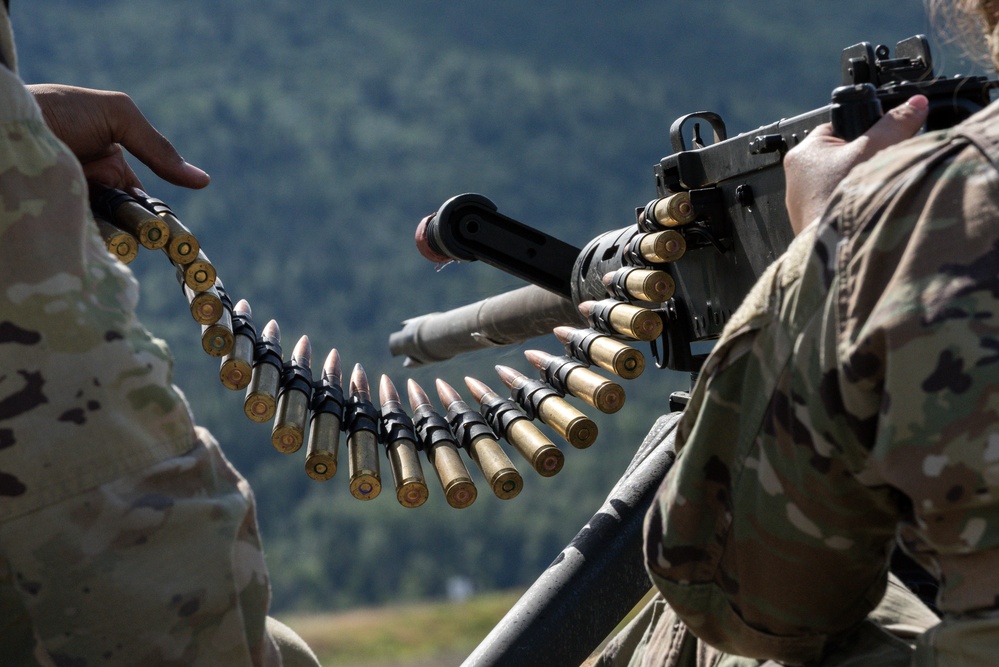 Alaska Army National Guardsmen conduct crew-served weapons training
