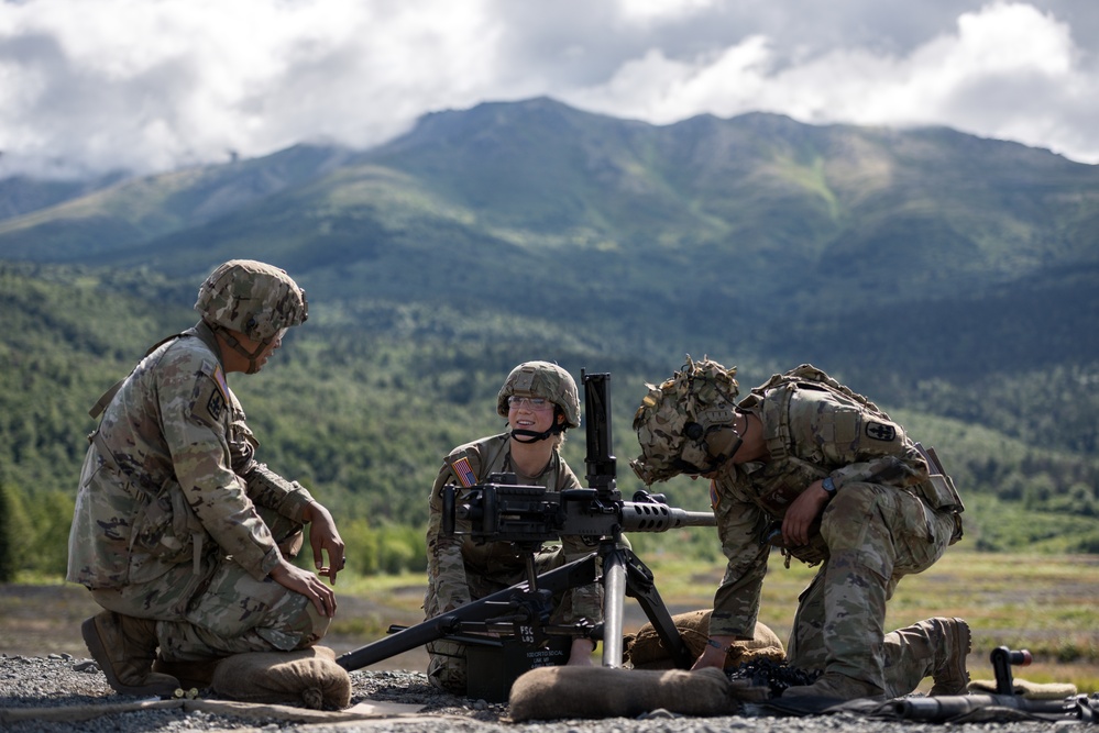 Alaska Army National Guardsmen conduct crew-served weapons training