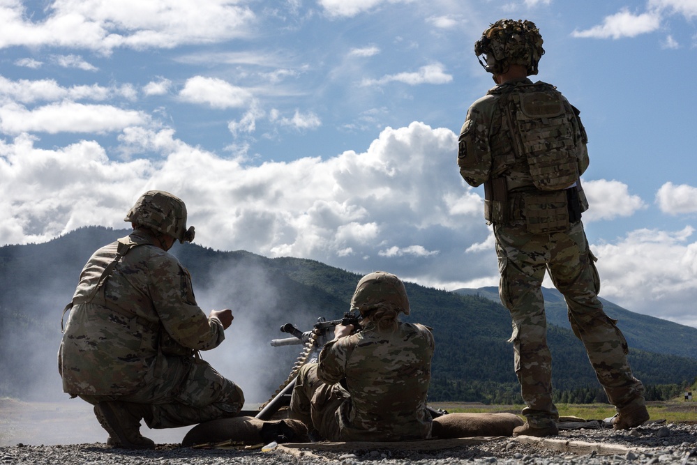 Alaska Army National Guardsmen conduct crew-served weapons training