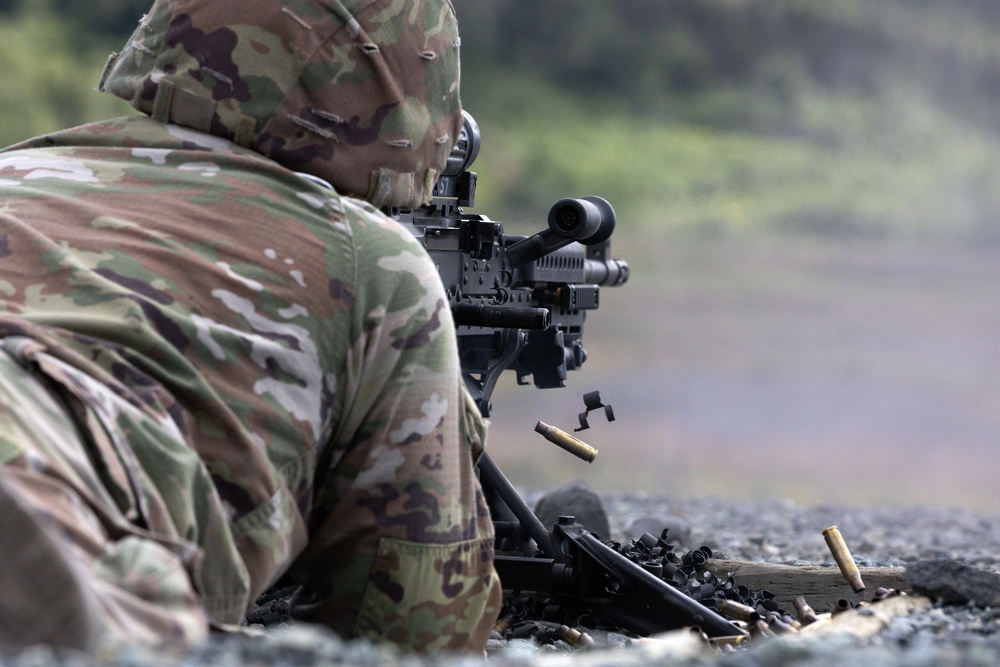 Alaska Army National Guardsmen conduct crew-served weapons training