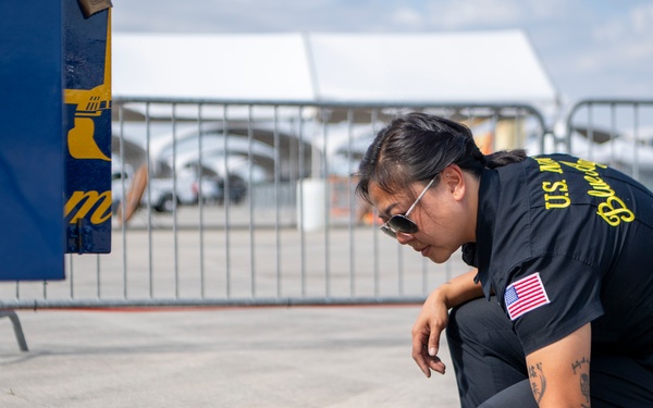 The Blue Angels’ Perform at the MCAS Beaufort Air Show in Beaufort