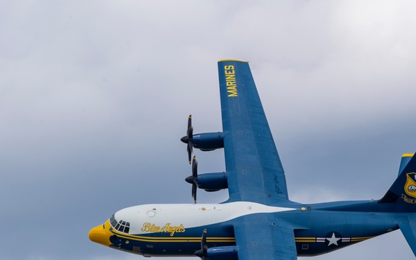 The Blue Angels’ Perform at the MCAS Beaufort Air Show in Beaufort