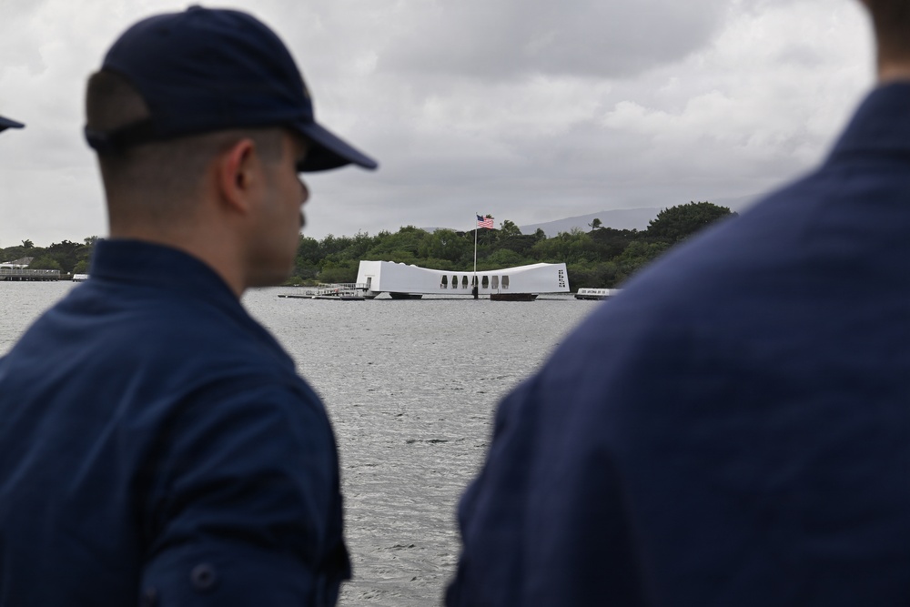 USCGC Polar Star (WAGB 10) renders honors to USS Arizona during Operation Deep Freeze 2026