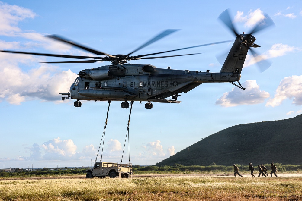 22nd MEU(SOC) | CLB Conducts Helicopter Support Team Training in Puerto Rico