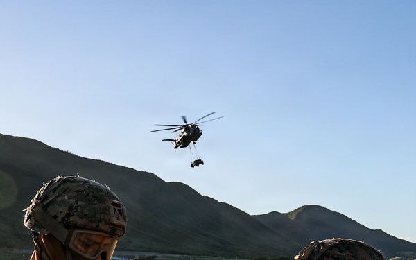 22nd MEU(SOC) | CLB Conducts Helicopter Support Team Training in Puerto Rico