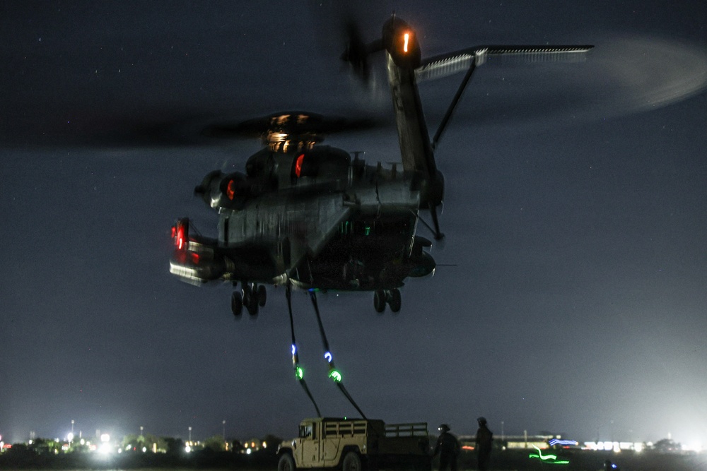 22nd MEU(SOC) | CLB Conducts Helicopter Support Team Training in Puerto Rico