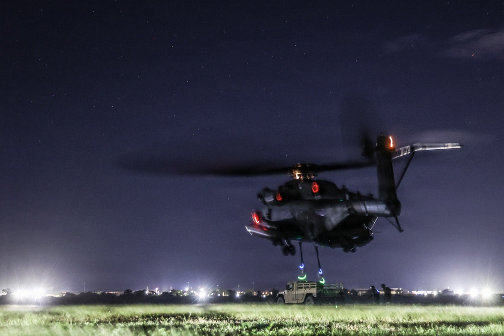 22nd MEU(SOC) | CLB Conducts Helicopter Support Team Training in Puerto Rico