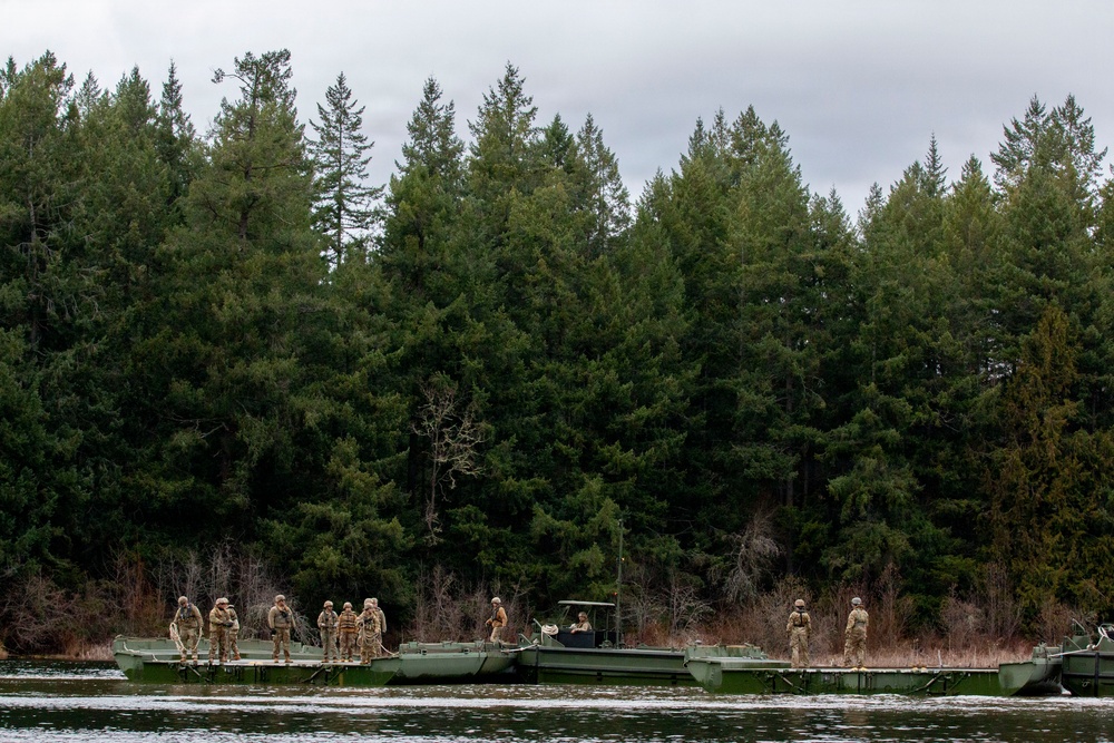 416th TEC Hosts NCO induction and Wet Bridge Crossing