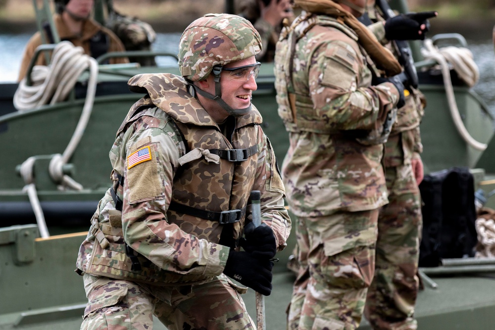 416th TEC Hosts NCO induction and Wet Bridge Crossing